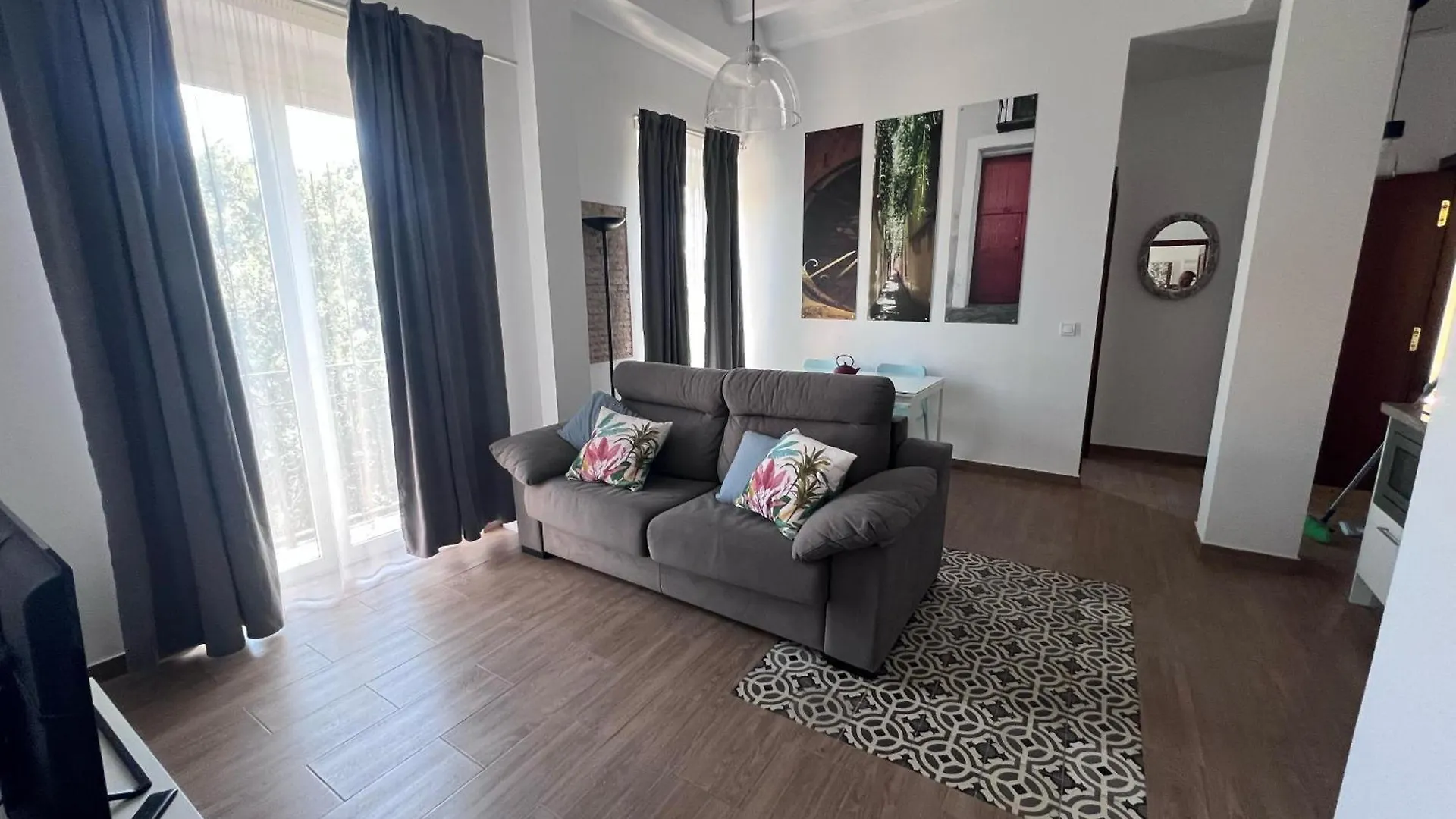 Apartamentos Triana Sevilla 西班牙