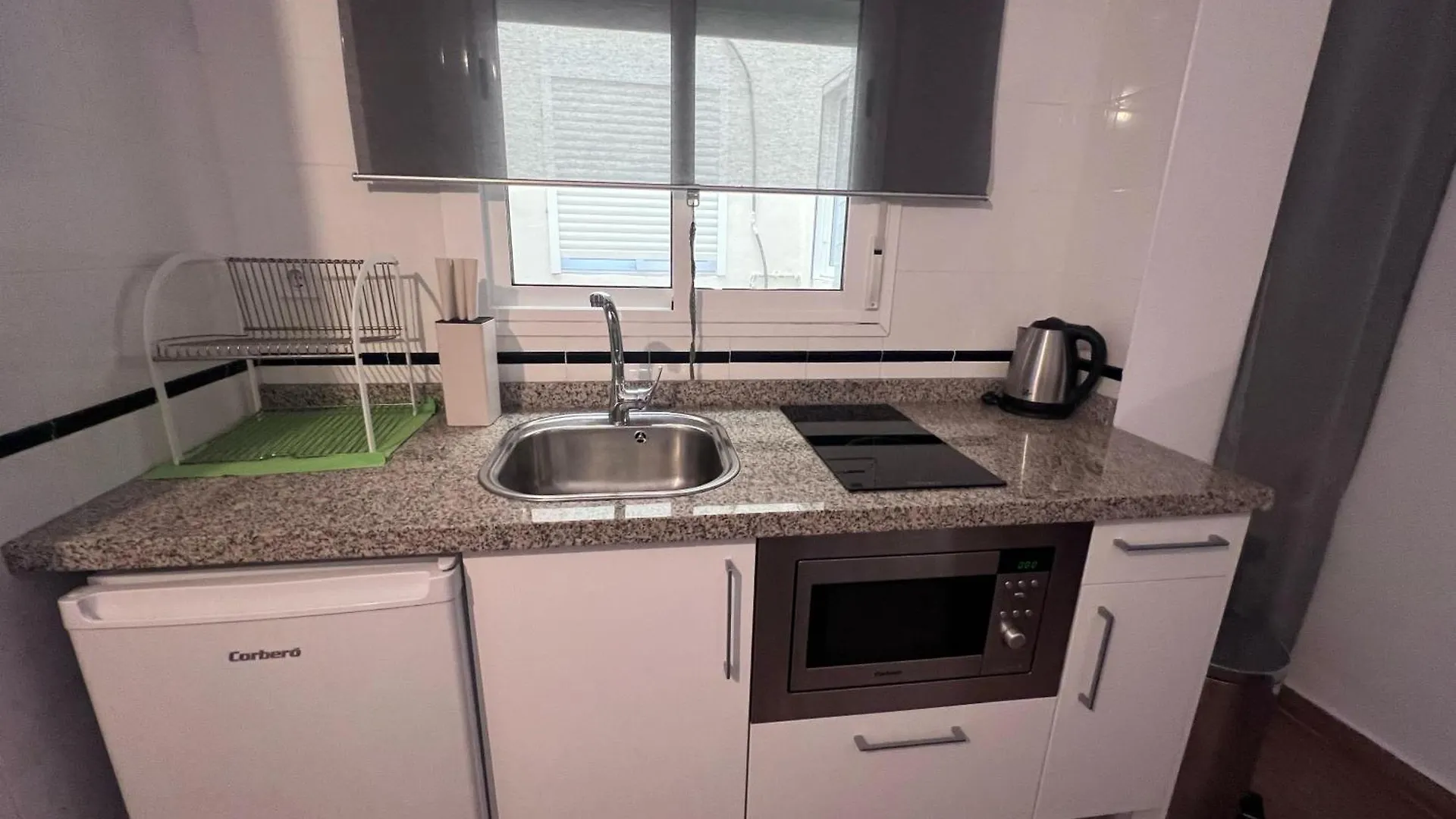 Apartamentos Triana Sevilla 0*, 塞维利亚
